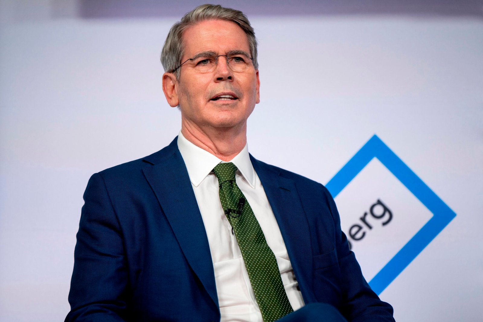 📈 From Hedge Funds to Washington: Scott Bessent at the Center of Change
